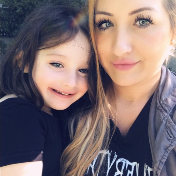 Meet your Posher, Raquel - Picture 1 of 1